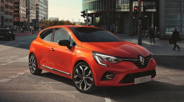 Renault Clio води в Европа. Tesla се завърна, а какво купуваме в България