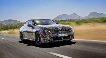 BMW показа новото поколение 3 Series с двигатели с вътрешно горене и мощната M350 xDrive