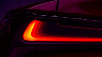 Нови регулации за автомобилите от 2026 г.: мигащи стопове