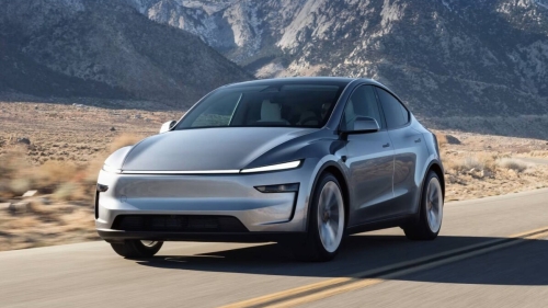 Tesla идва официално в България: набират персонал за шоурум в София