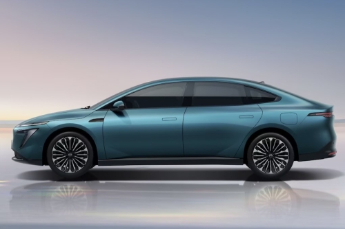 Nissan Primera се завръща като електромобил. Идва ли в България?
