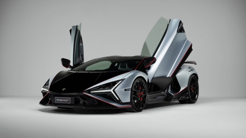 Lamborghini разкри най-мощния сериен модел в историята си на Monterey Car Week