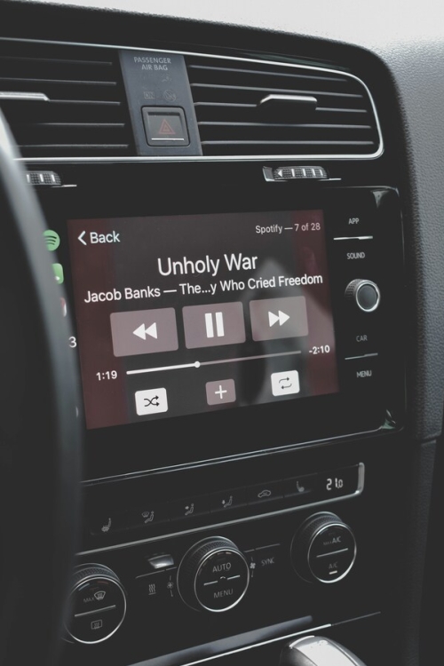 Съвременните инфотейнмънт системи: Android Automotive, CarPlay 2.0, HiPhi UI, Nio UI