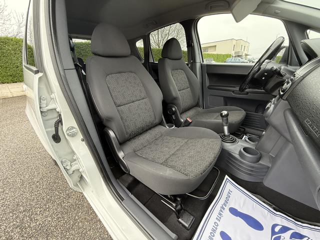 1.1i 75к.с *Климатик* - автомобили, коли, обяви за нови и употребявани 11