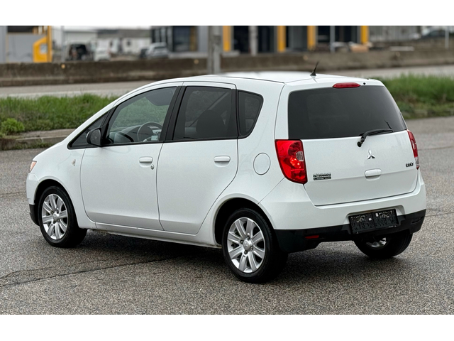 1.1i 75к.с *Климатик* - автомобили, коли, обяви за нови и употребявани 3