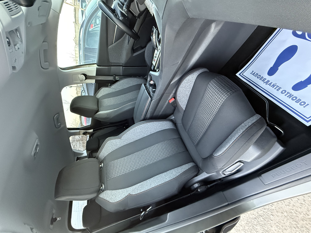 1.2i 7 МЕСТА - автомобили, коли, обяви за нови и употребявани 8