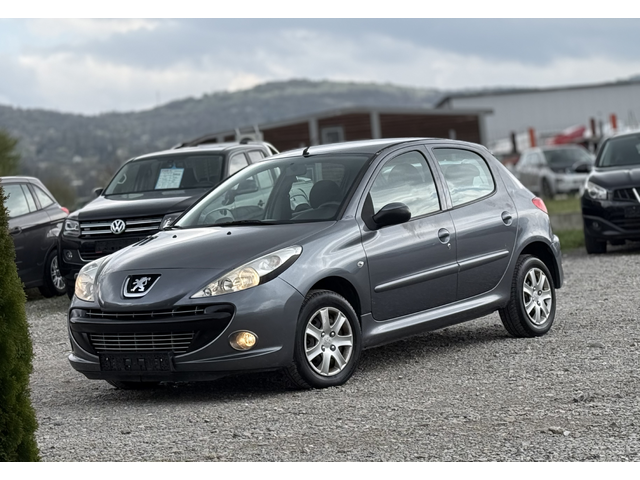 + 1.4i 75к.с *Климатик* - автомобили, коли, обяви за нови и употребявани 0