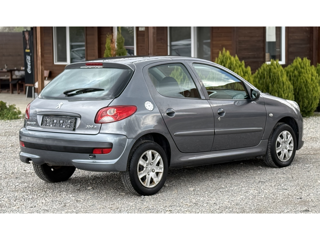 + 1.4i 75к.с *Климатик* - автомобили, коли, обяви за нови и употребявани 5