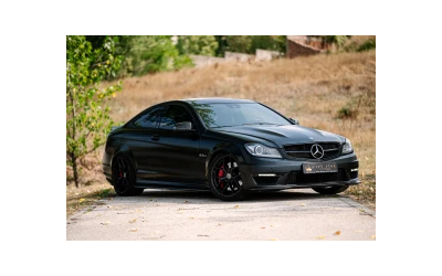 2012-mercedes-benz-c-63-amg - 2