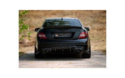 2012-mercedes-benz-c-63-amg - 4