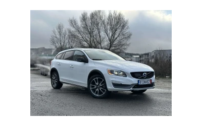 2015-volvo-v60-cross-country - 2