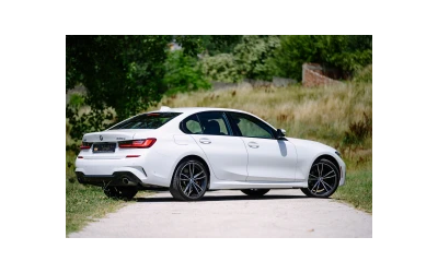 2021-bmw-330-xdrive-330e - 1
