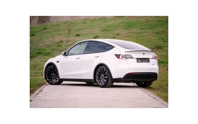 2021-tesla-model-y-performance - 3