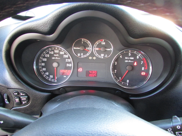 Alfa Romeo 147 1.6i EURO4 - автомобили, коли, обяви за нови и употребявани 13