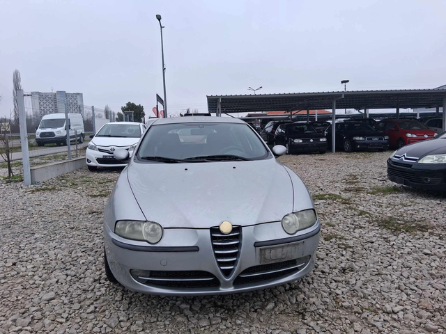 Alfa Romeo 147 Внос Италия - автомобили, коли, обяви за нови и употребявани 7
