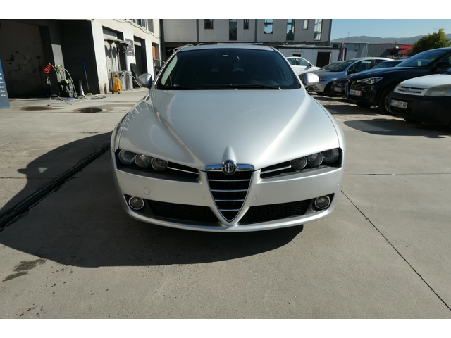 Alfa Romeo 159 2.2JTS 185кс 6ск НАВИГАЦИЯ BLUETOOTH - автомобили, коли, обяви за нови и употребявани 1