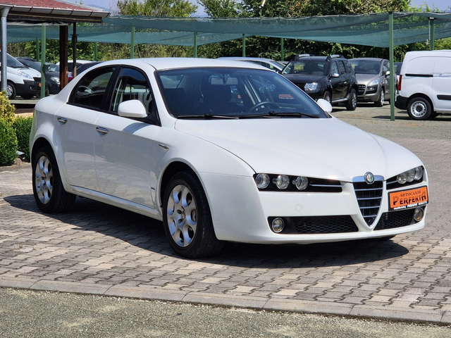 Alfa Romeo 159 1.9jtdm 120к.с. - автомобили, коли, обяви за нови и употребявани 4