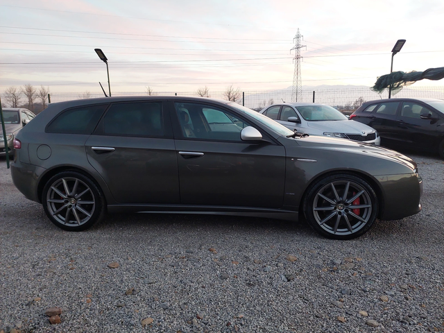 Alfa Romeo 159 sportwagon Ti 2.0 JTDM 16V - автомобили, коли, обяви за нови и употребявани 4