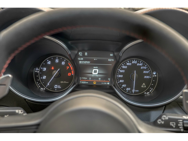 Alfa Romeo 2.9 BiTurbo Q4/AWD/Carbon/Harman Kardon/Камера - автомобили, коли, обяви за нови и употребявани 13