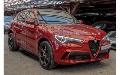 alfa-romeo-2-9-biturbo-q4-awd-carbon-harman-kardon-kamera - 1