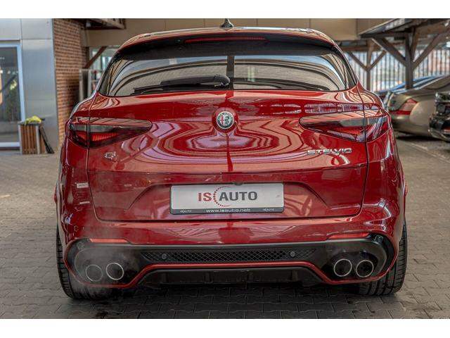 Alfa Romeo 2.9 BiTurbo Q4/AWD/Carbon/Harman Kardon/Камера - автомобили, коли, обяви за нови и употребявани 2