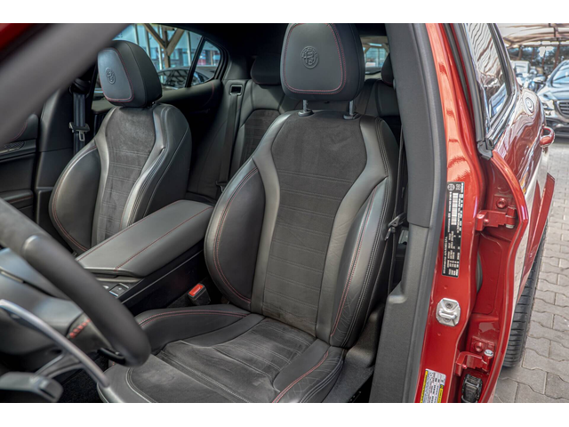 Alfa Romeo 2.9 BiTurbo Q4/AWD/Carbon/Harman Kardon/Камера - автомобили, коли, обяви за нови и употребявани 8
