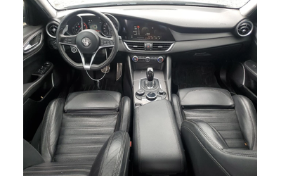 Alfa Romeo Giulia Q4/KEYLESS/ОБДУХВАНЕ/КАМЕРА - автомобили, коли, обяви за нови и употребявани 7