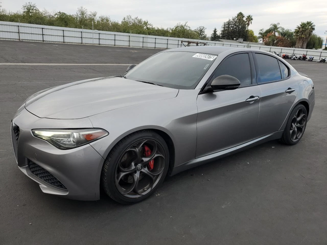 Alfa Romeo Giulia DISTRONIC* КОЖА* ПОДГРЕВ* - автомобили, коли, обяви за нови и употребявани 0