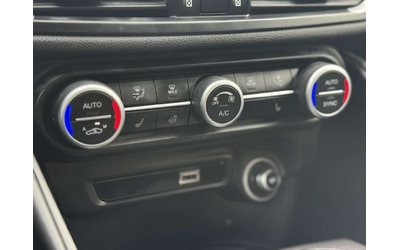 Alfa Romeo Giulia * CARFAX * ЦЕНА ДО БГ - автомобили, коли, обяви за нови и употребявани 12