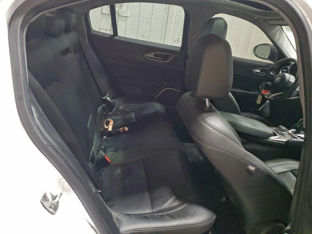 Alfa Romeo Giulia 2020 ALFA ROMEO GIULIA TI - автомобили, коли, обяви за нови и употребявани 11