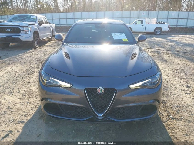 Alfa Romeo Giulia 2017 ALFA ROMEO GIULIA QUADRIFOGLIO RWD - автомобили, коли, обяви за нови и употребявани 1