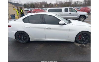 Alfa Romeo Giulia TI AWD - автомобили, коли, обяви за нови и употребявани 6