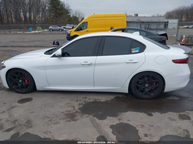 Alfa Romeo Giulia TI AWD - автомобили, коли, обяви за нови и употребявани 7