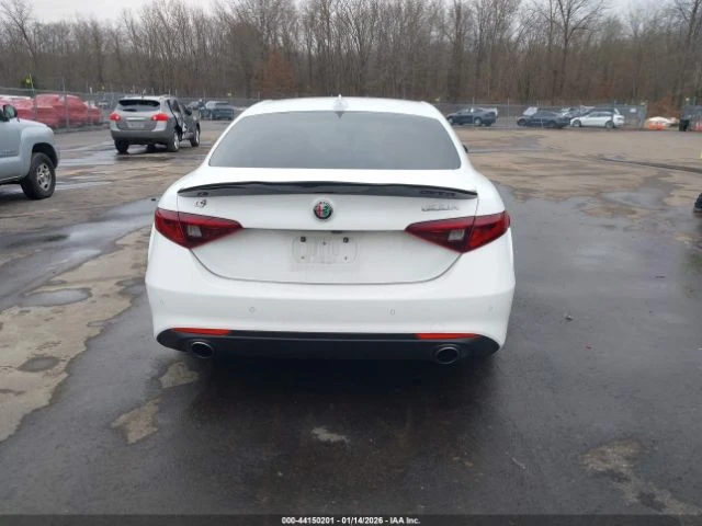 Alfa Romeo Giulia TI AWD - автомобили, коли, обяви за нови и употребявани 8