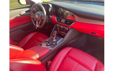 Alfa Romeo Giulia TI С РЕГИСТРАЦИЯ & АВТО КРЕДИТ - автомобили, коли, обяви за нови и употребявани 12