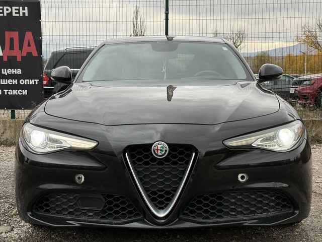 Alfa Romeo Giulia 2.0T* RWD - автомобили, коли, обяви за нови и употребявани 0