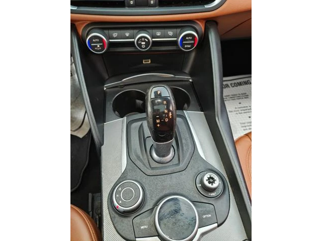 Alfa Romeo Giulia 2017* BSW AS Performance* CARFAX* КРАЙНА ЦЕНА - автомобили, коли, обяви за нови и употребявани 12