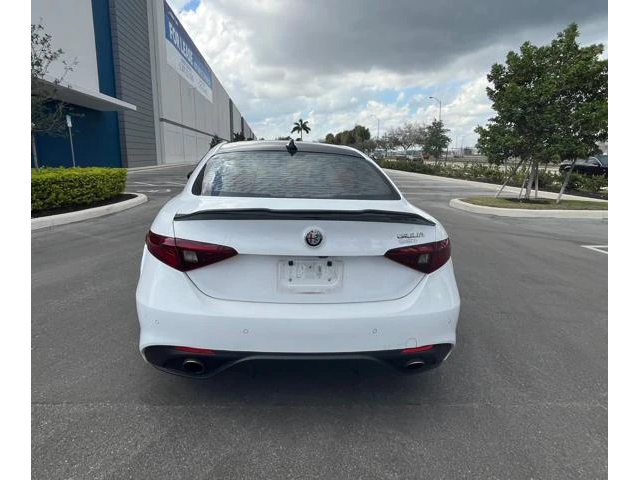 Alfa Romeo Giulia 2017* BSW AS Performance* CARFAX* КРАЙНА ЦЕНА - автомобили, коли, обяви за нови и употребявани 4