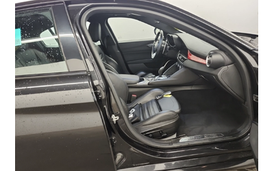 Alfa Romeo Giulia VELOCE* CARFAX* - автомобили, коли, обяви за нови и употребявани 13