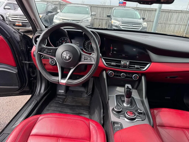 Alfa Romeo Giulia Ti Sport Q4* HARMAN KARDON* KEYLESS* ПОДГРЕВ* - автомобили, коли, обяви за нови и употребявани 10