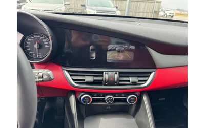 Alfa Romeo Giulia Ti Sport Q4* HARMAN KARDON* KEYLESS* ПОДГРЕВ* - автомобили, коли, обяви за нови и употребявани 12