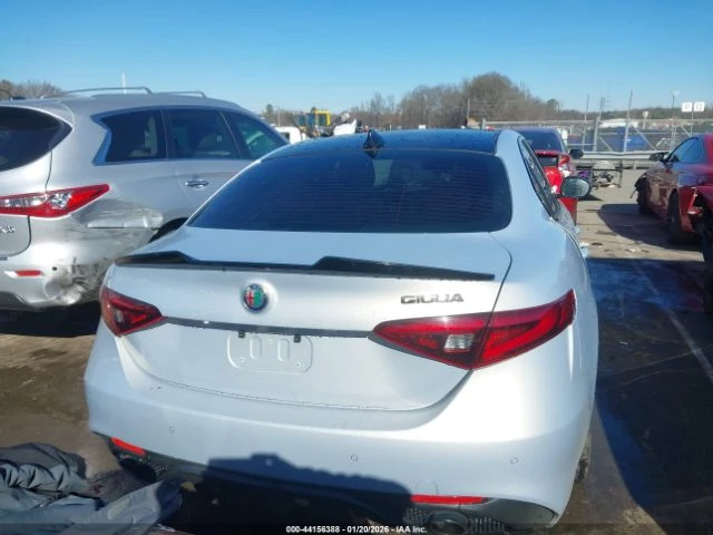 Alfa Romeo Giulia * KEYLESS* ПАНОРАМА* КОЖА* ПОДГРЕВ* КАМЕРА* - автомобили, коли, обяви за нови и употребявани 6