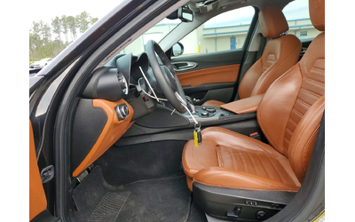 Alfa Romeo Giulia * TI* Q4* КОЖА* ПОДГРЕВ* ШИБИДАХ* LED* - автомобили, коли, обяви за нови и употребявани 6