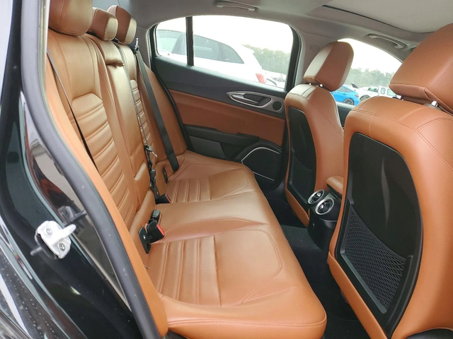 Alfa Romeo Giulia * TI* Q4* КОЖА* ПОДГРЕВ* ШИБИДАХ* LED* - автомобили, коли, обяви за нови и употребявани 9