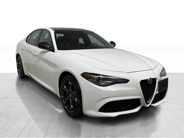 Alfa Romeo Giulia АвтоКредит* (ЦЕНА ДО БГ) - автомобили, коли, обяви за нови и употребявани 0
