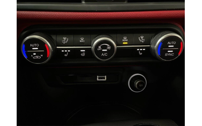 Alfa Romeo Giulia АвтоКредит* (ЦЕНА ДО БГ) - автомобили, коли, обяви за нови и употребявани 13