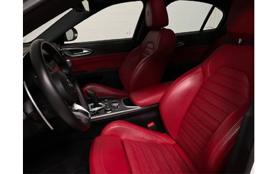 Alfa Romeo Giulia АвтоКредит* (ЦЕНА ДО БГ) - автомобили, коли, обяви за нови и употребявани 15