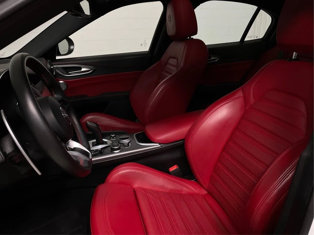 Alfa Romeo Giulia АвтоКредит* (ЦЕНА ДО БГ) - автомобили, коли, обяви за нови и употребявани 15