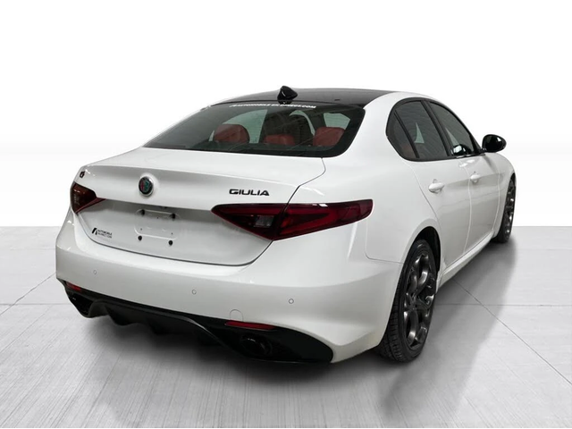 Alfa Romeo Giulia АвтоКредит* (ЦЕНА ДО БГ) - автомобили, коли, обяви за нови и употребявани 3