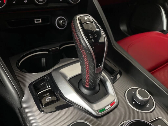 Alfa Romeo Giulia АвтоКредит* (ЦЕНА ДО БГ) - автомобили, коли, обяви за нови и употребявани 8